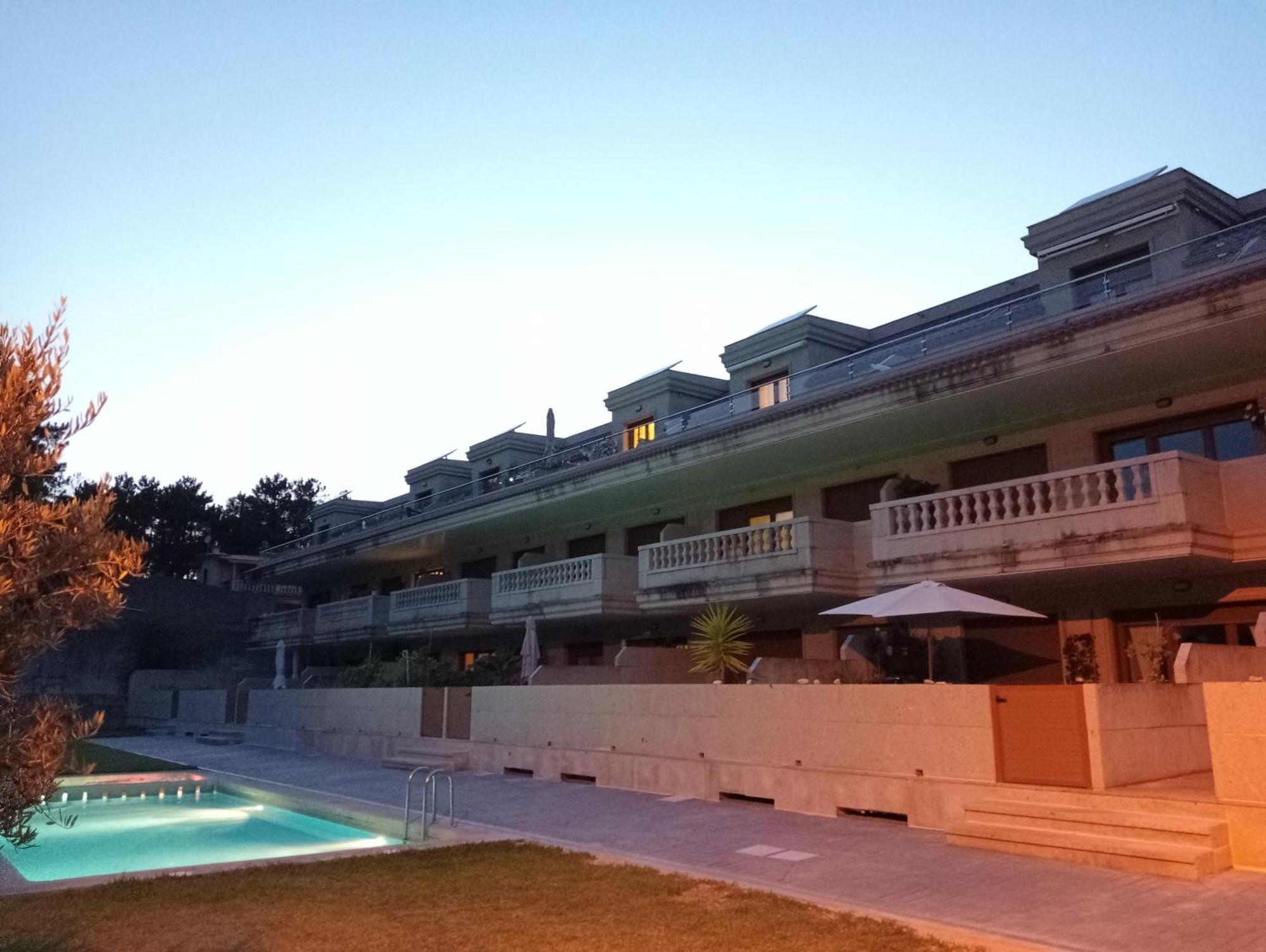 "Sanxenxo Holidays" Atico Con Garaje, Barbacoa Y Piscina A 5 Min Del Centro Екстер'єр фото
